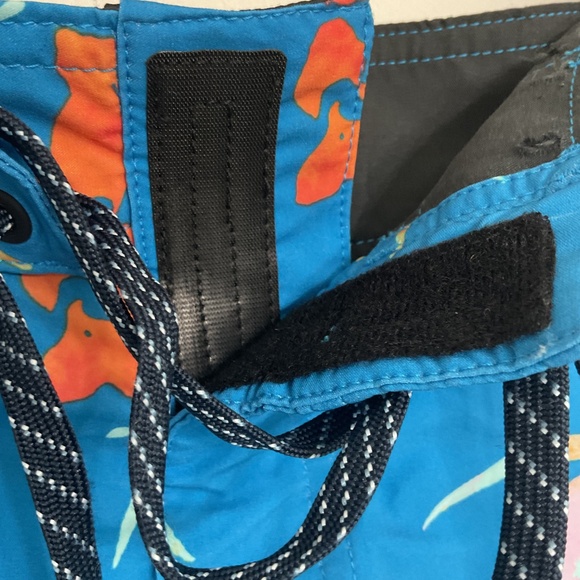 Quicksilver Men's Boardshorts Surfsilk Swimming Trunk Shorts Size 38 - Picture 5 of 10